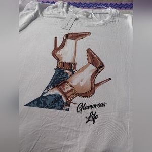 White T shirt with high heel print